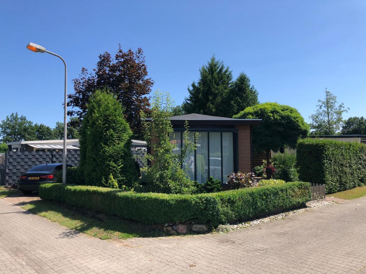 De Vlinder Luxe Chalet Op De Tien Heugten Schoonloo Exterior foto
